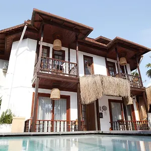 Otel No 22 Riders'